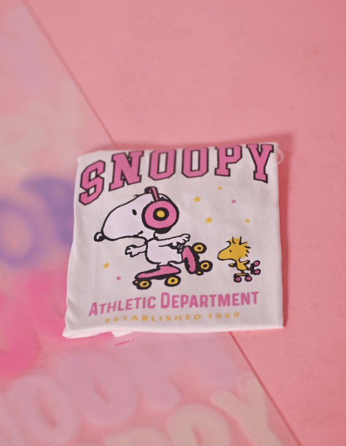 MAX TEE SNOOPY PATINS (PRETO E OFF)